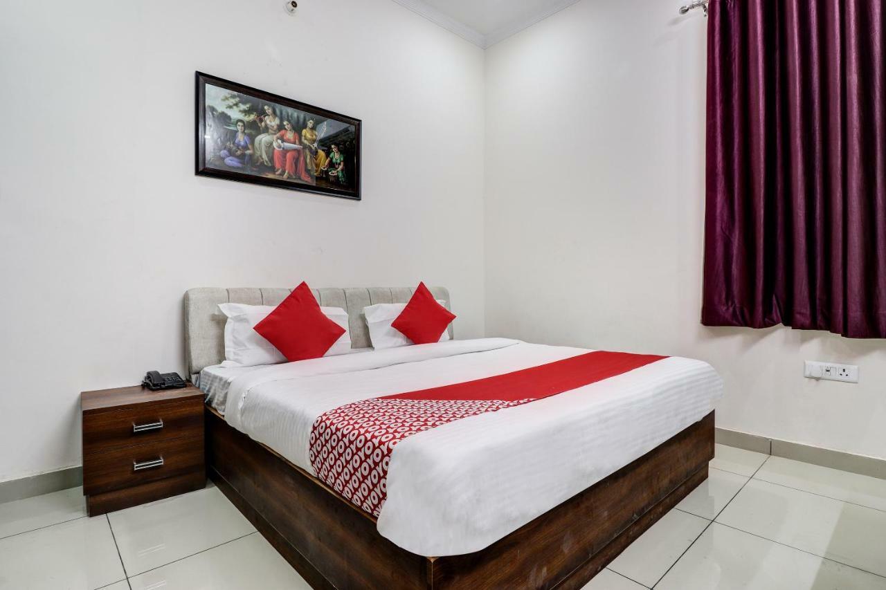 Oyo 38208 Hotel Prakash Kunj Lucknow Eksteriør billede